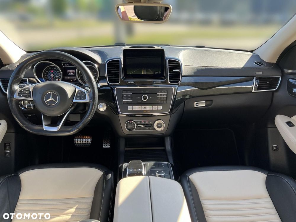 Mercedes-Benz GLE - 18