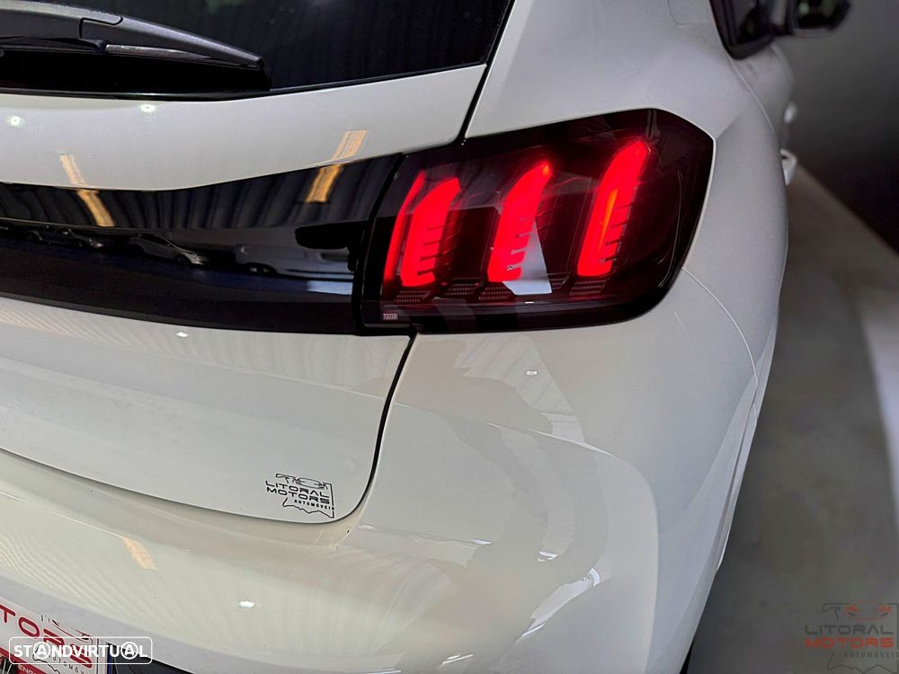 Peugeot 208 1.2 PureTech Allure - 11