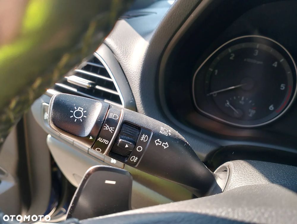 Hyundai i30 1.6 D Comfort DCT - 14
