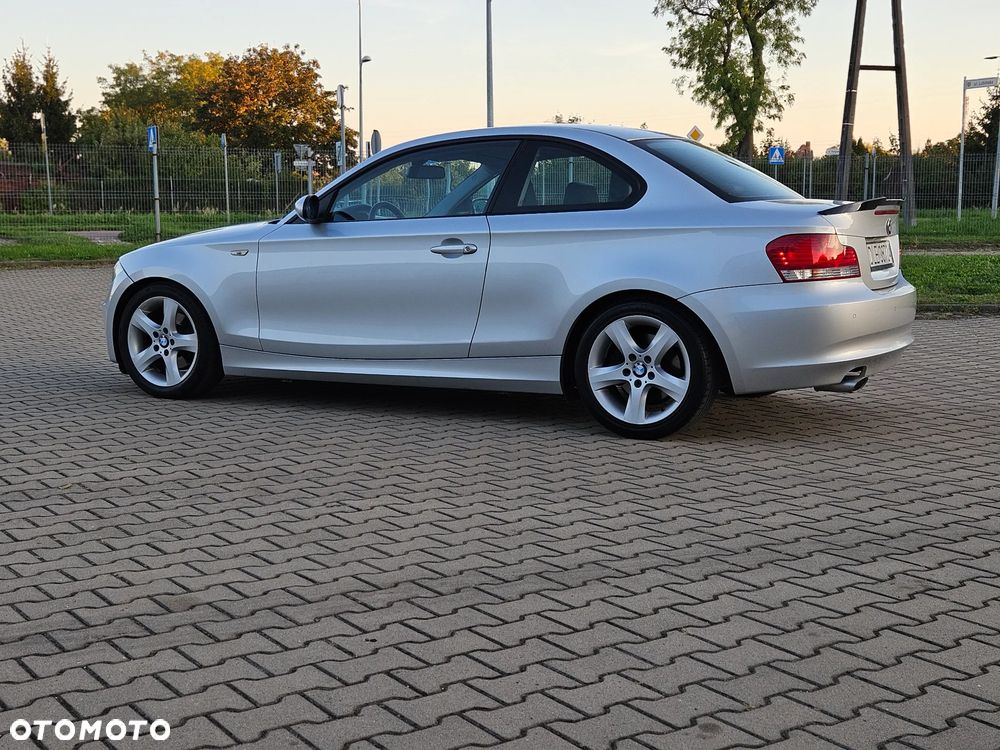 BMW Seria 1 120d DPF - 13