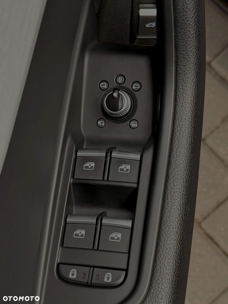 Audi A4 Avant 35 TFSI mHEV S Line S tronic - 20