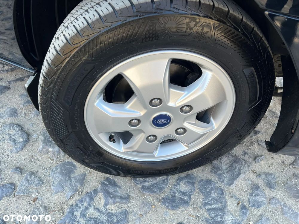 Ford Tourneo Custom 310 L1H1 VA Titanium - 40