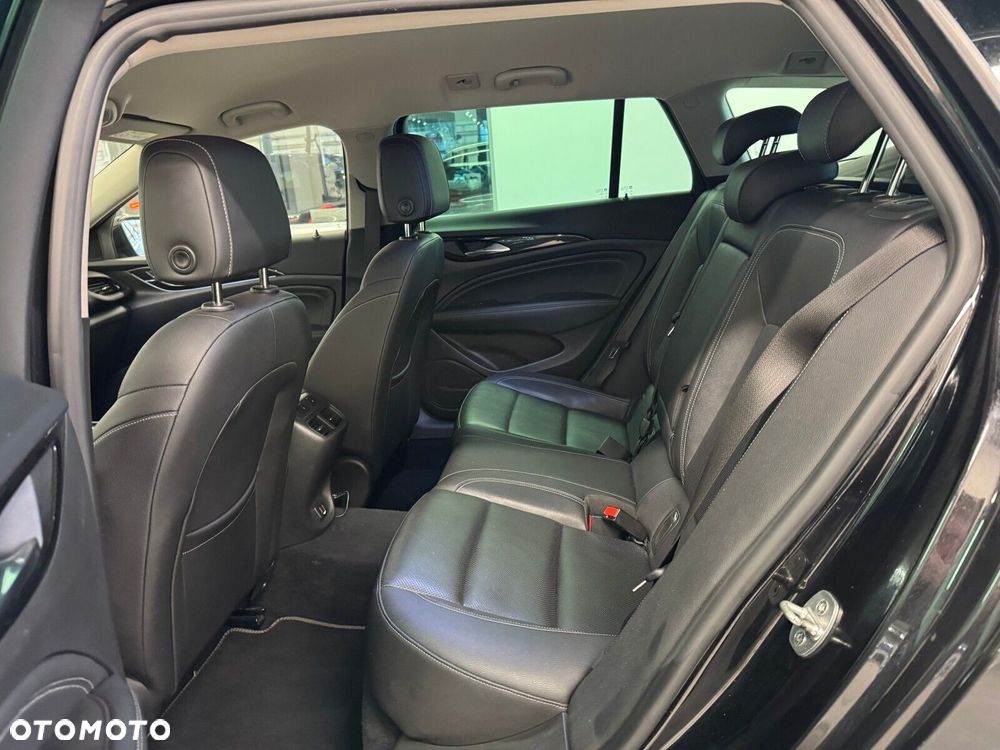 Opel Insignia CT 2.0 CDTI 4x4 Exclusive S&S - 9