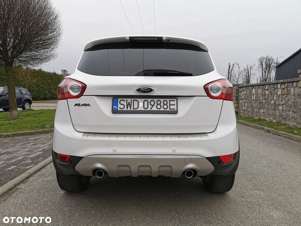 Ford Kuga 2.0 TDCi 2x4 Titanium - 6