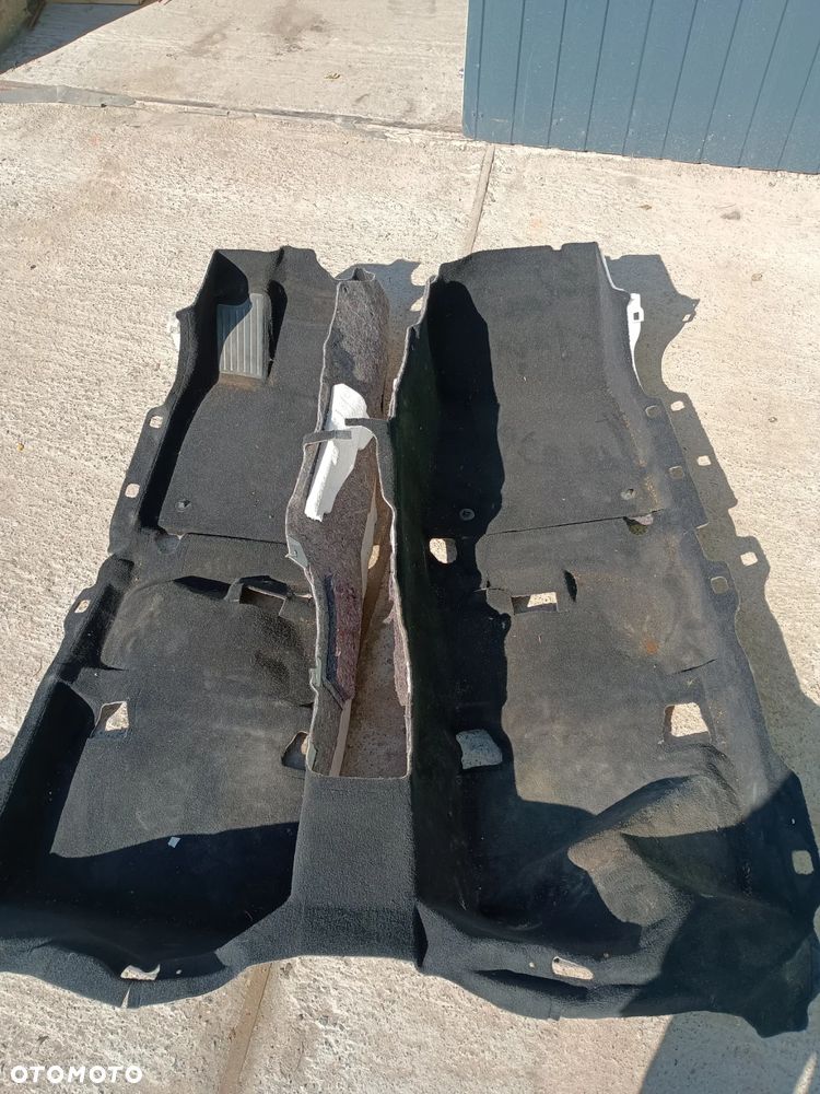 Dywan, wykładzina Lexus is 300h III - 1