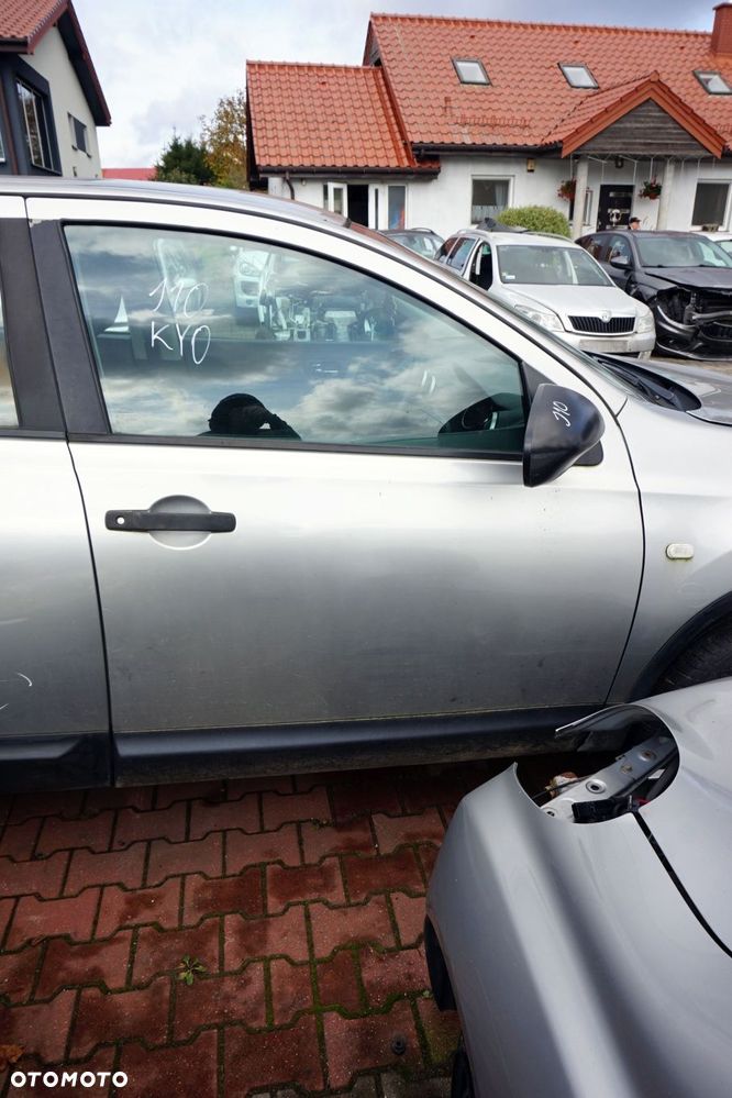 DRZWI PRZEDNIE PRAWE QASHQAI I J10 LIFT KY0  SREBRNY NISSAN 2009-2013 - 1