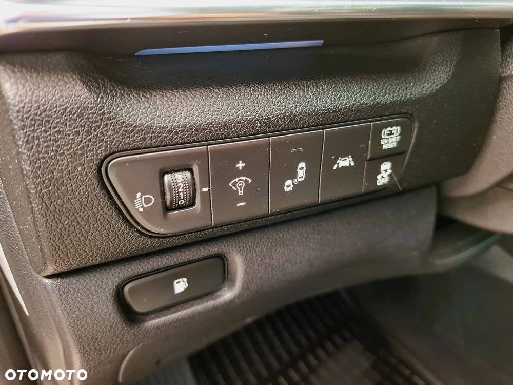 Kia Niro 1.6 GDI Hybrid L Business Line - 31