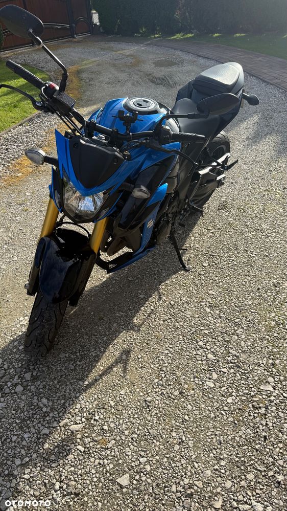 Suzuki GSX - 7