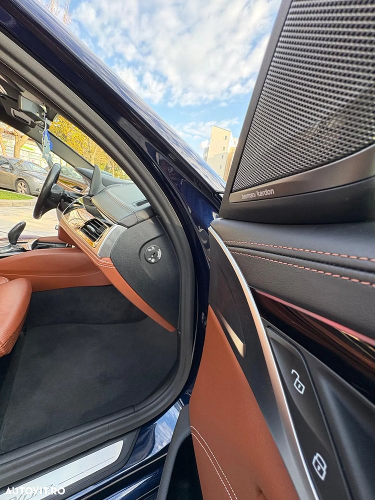 BMW Seria 5 520d AT MHEV - 12