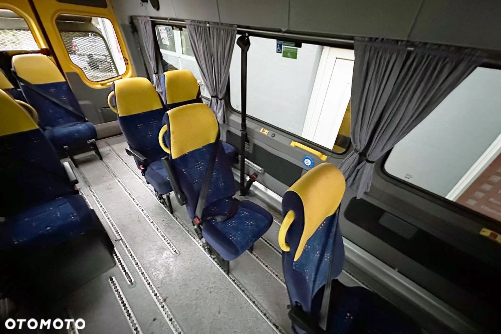 Volkswagen Crafter AUTOBUS - 27