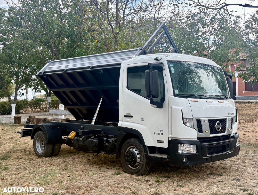 Nissan Atleon - 1