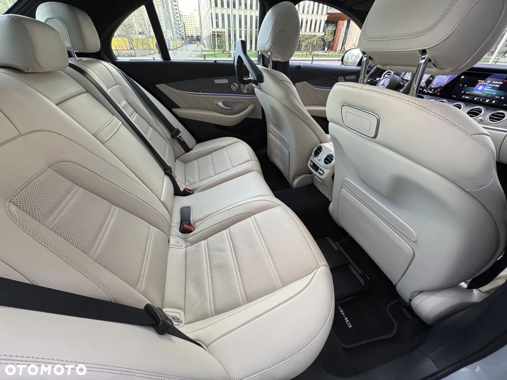 Mercedes-Benz Klasa E - 9