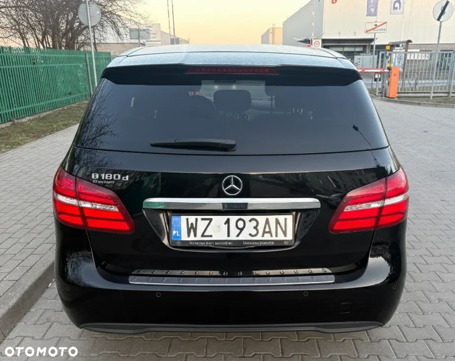 Mercedes-Benz Klasa B 180 (CDI) d 7G-DCT Style - 4