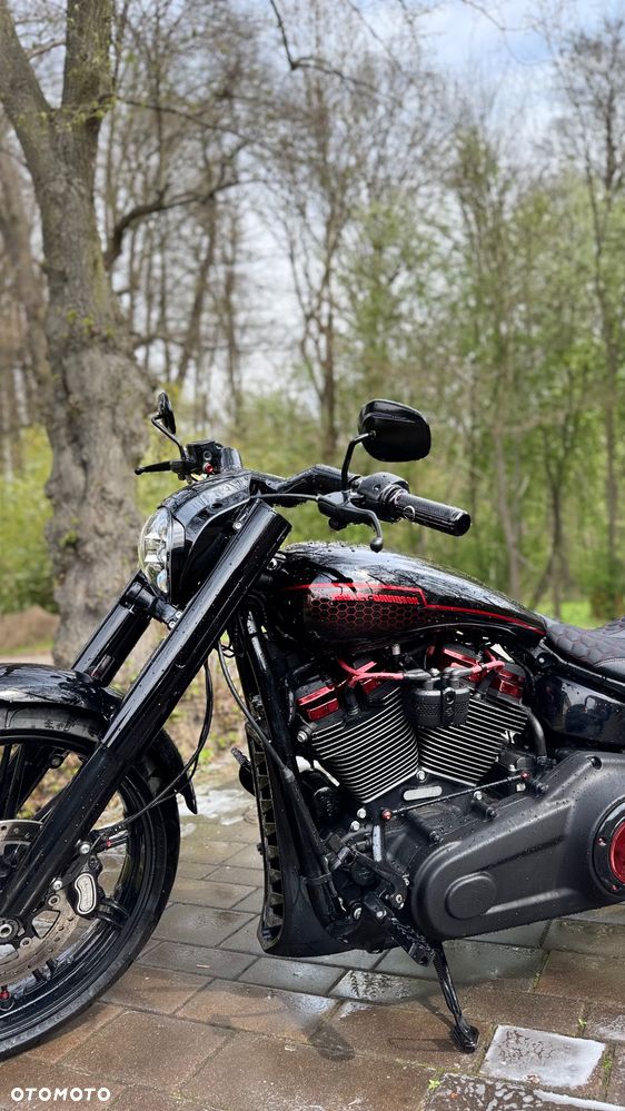 Harley-Davidson FXSB Breakout - 18