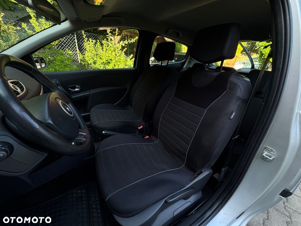 Renault Clio 1.6 16V Extreme - 11