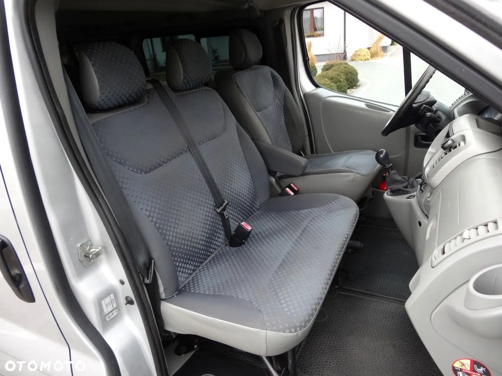 Renault Trafic Passenger FAP L2H1 Expression - 21