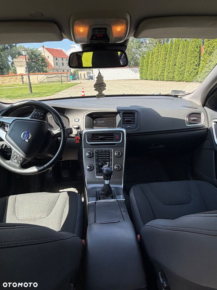 Volvo S60 D2 - 8