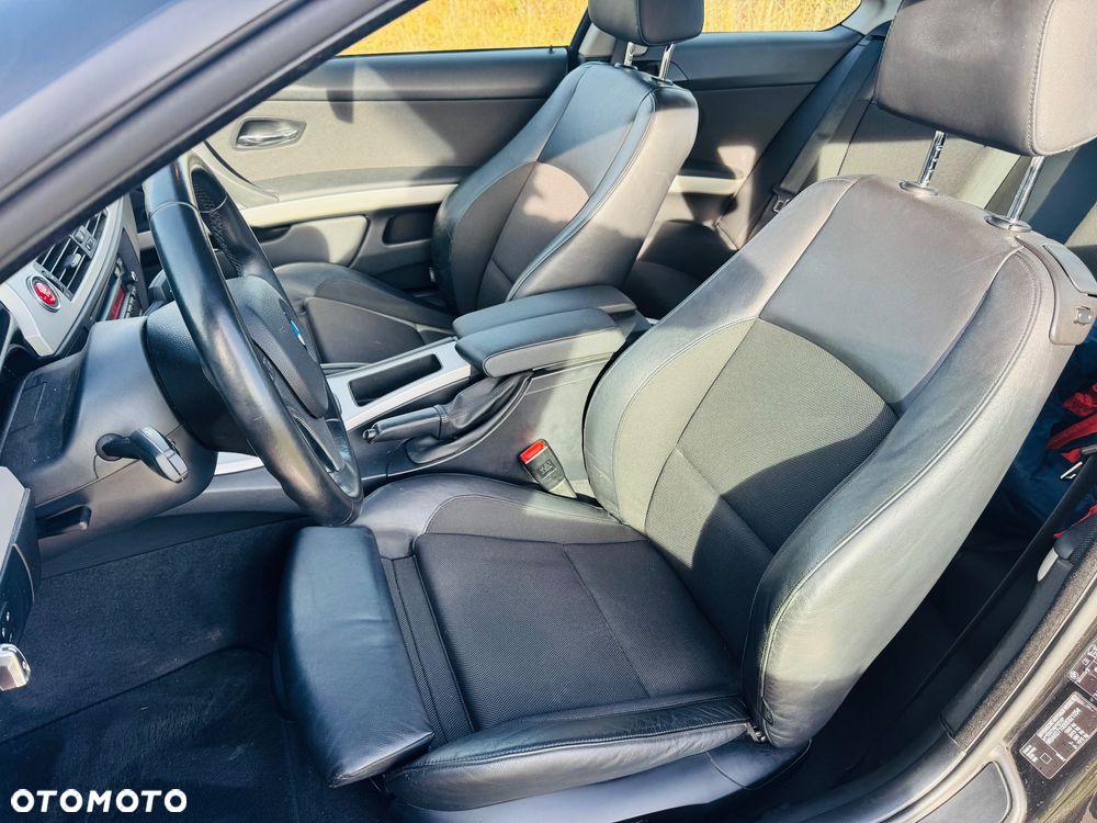 BMW Seria 3 320i Coupe M Sport Edition - 7