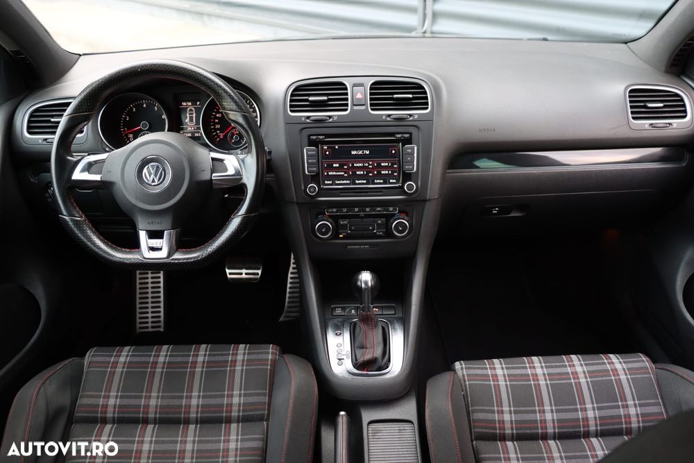 Volkswagen Golf - 15