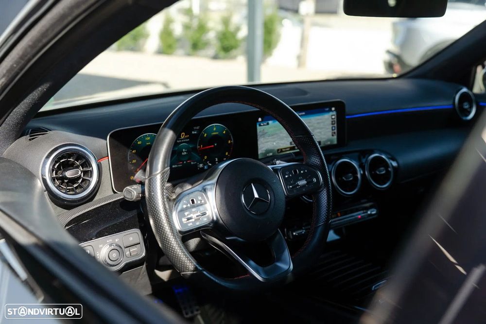 Mercedes-Benz A 180 d 7G-DCT AMG Line - 12