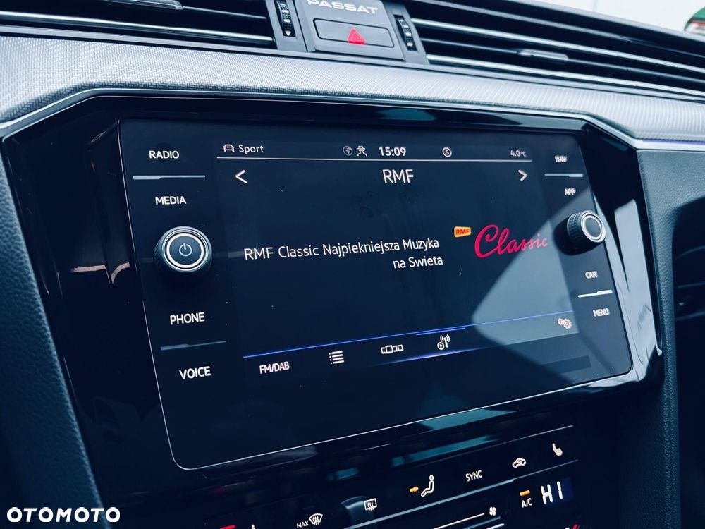 Volkswagen Passat - 28