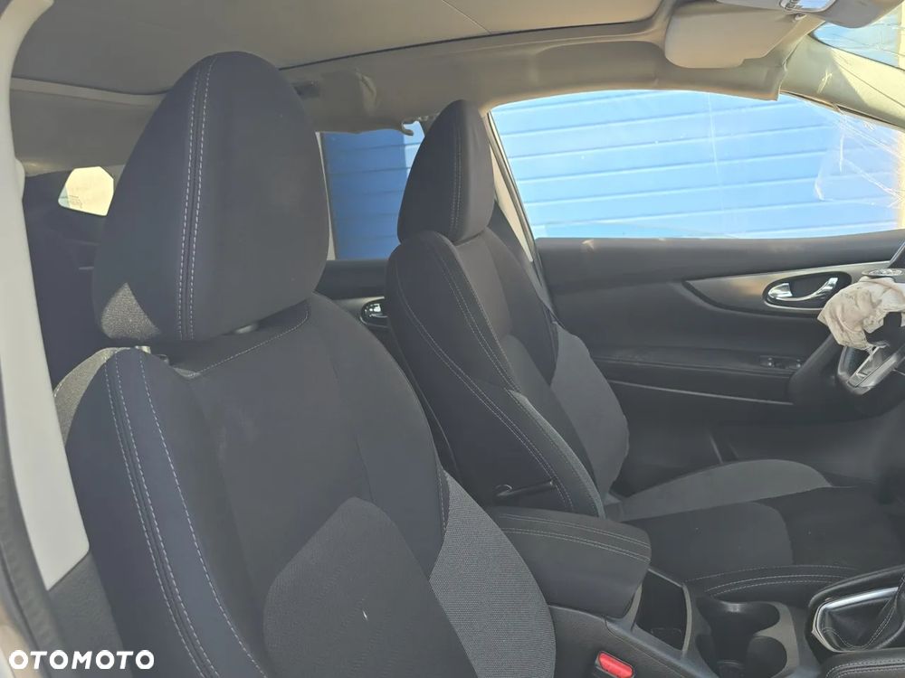 Nissan Qashqai 1.2 DIG-T N-Connecta EU6 - 7