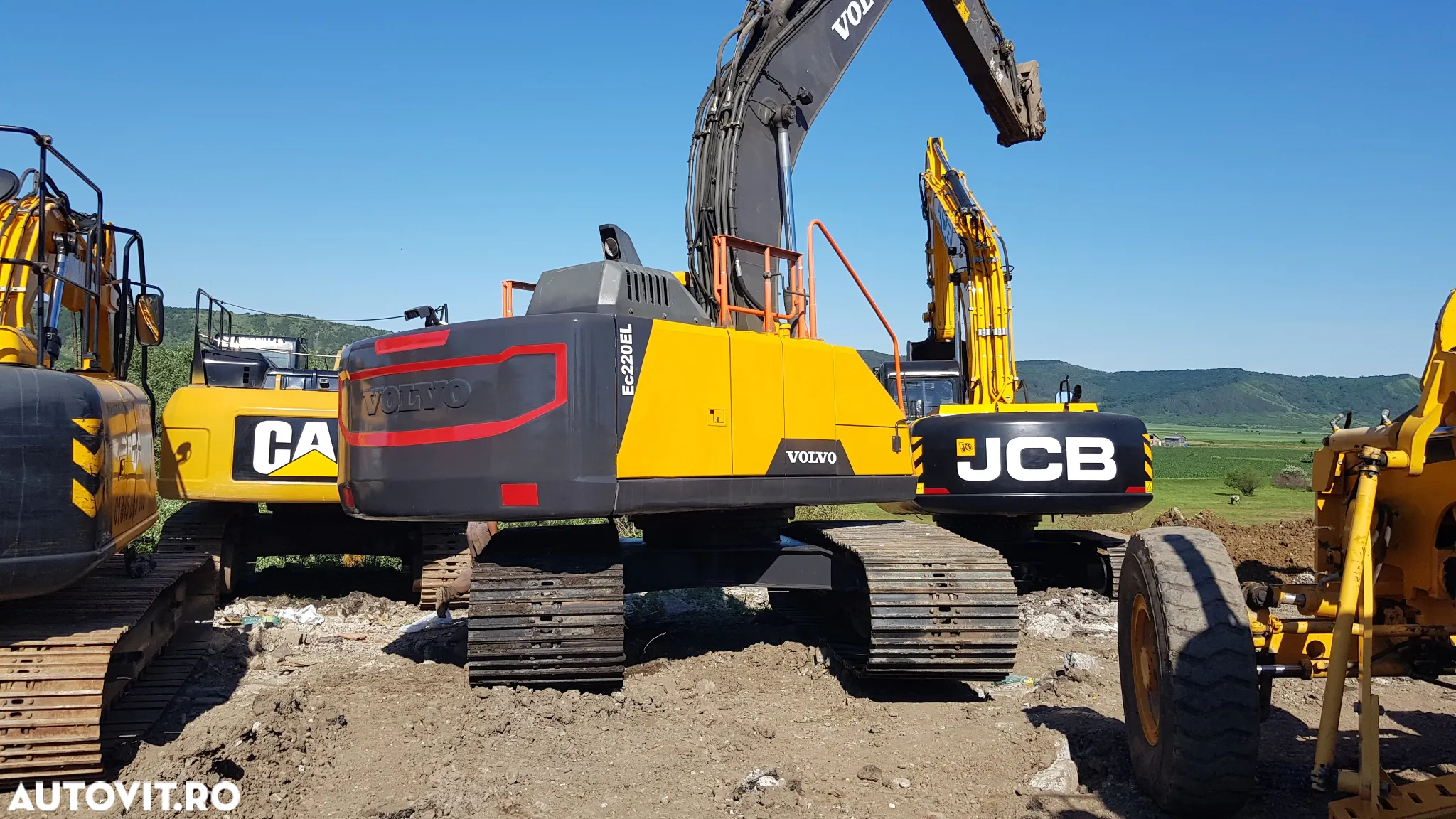 Volvo EC 220 E - 9