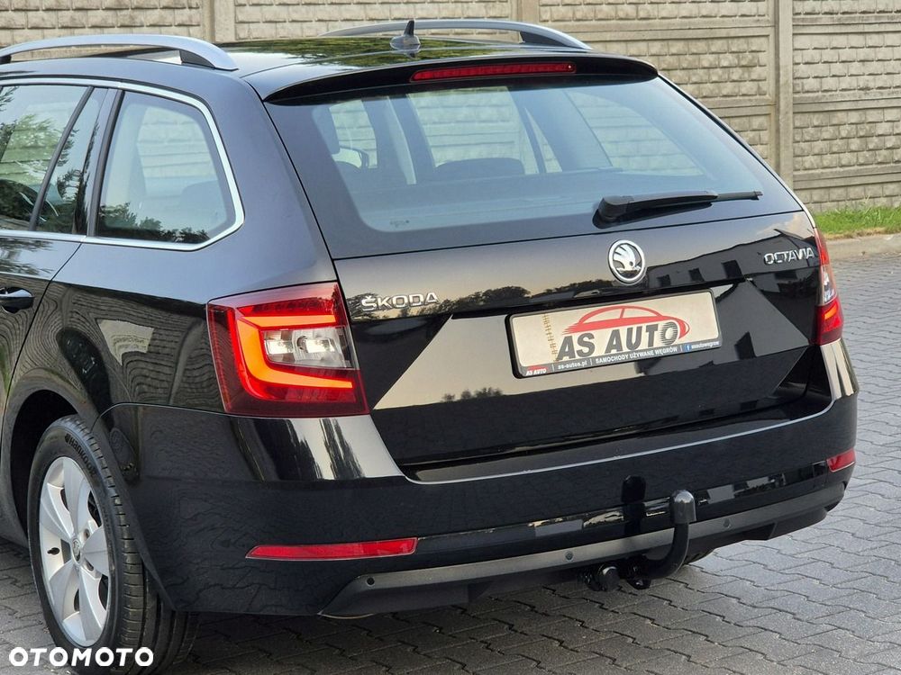 Skoda Octavia 2.0 TDI DSG Style - 32