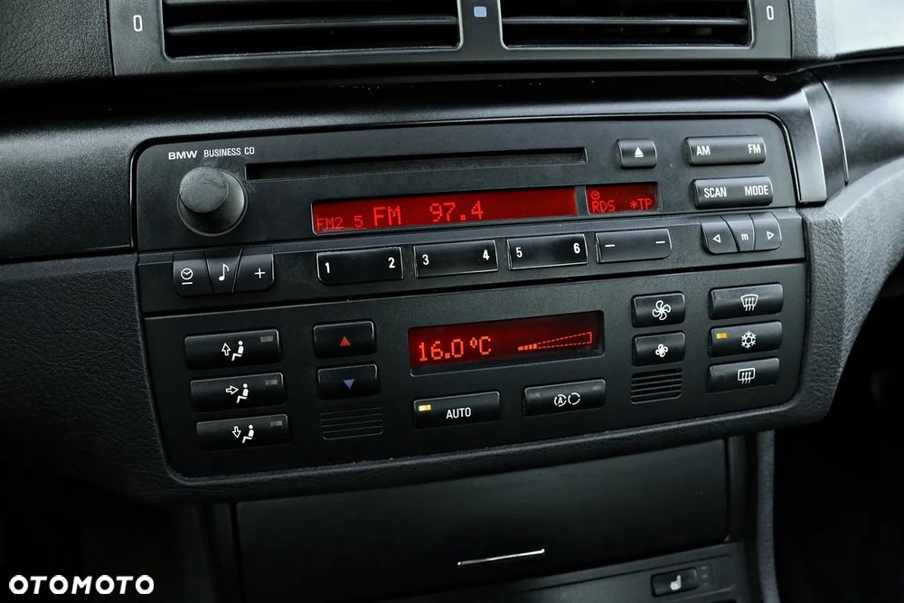 BMW Seria 3 318i - 29
