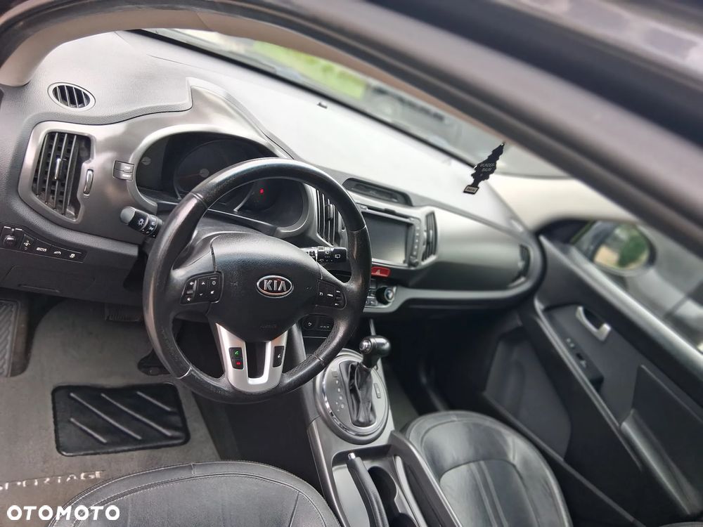 Kia Sportage 2.0 CRDI 4WD Automatik Dream-Team Edition - 7