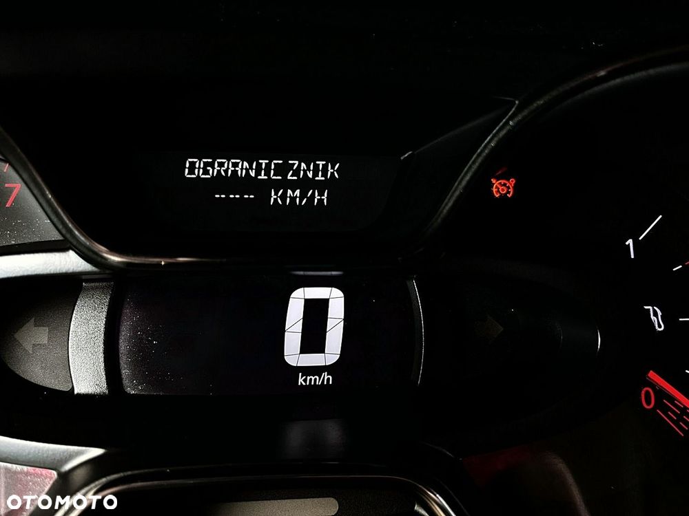 Renault Captur - 29
