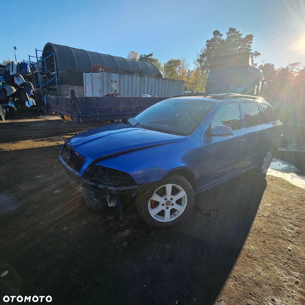 Skoda Octavia II RS (kombi): pojazd na części: maska, zderzak, drzwi, szyby, lusterka, chłodnica ... - 31