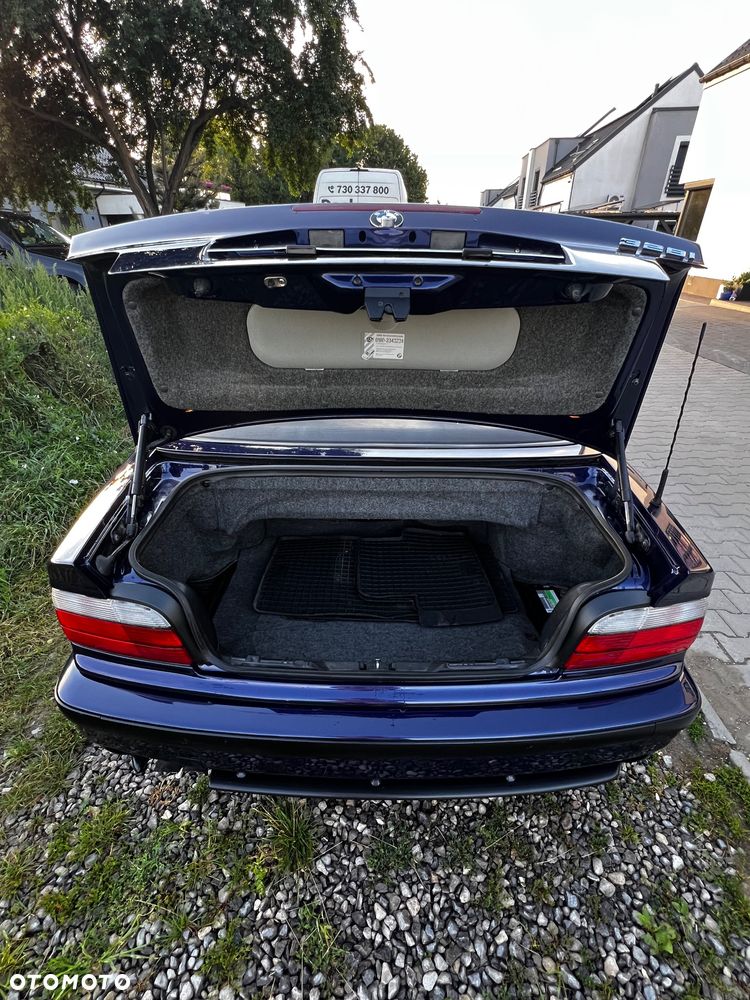 BMW Seria 3 - 21