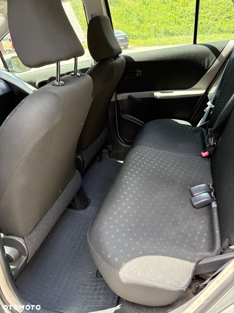 Toyota Yaris 1.3 Luna A/C - 8