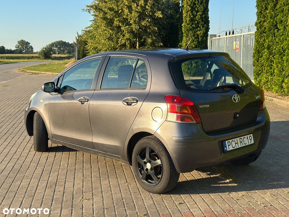 Toyota Yaris - 6