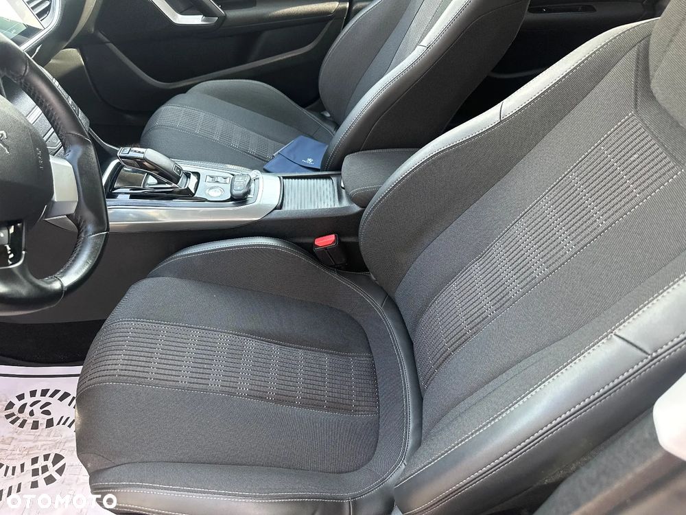 Peugeot 308 1.5 BlueHDi Allure Pack S&S EAT8 - 17