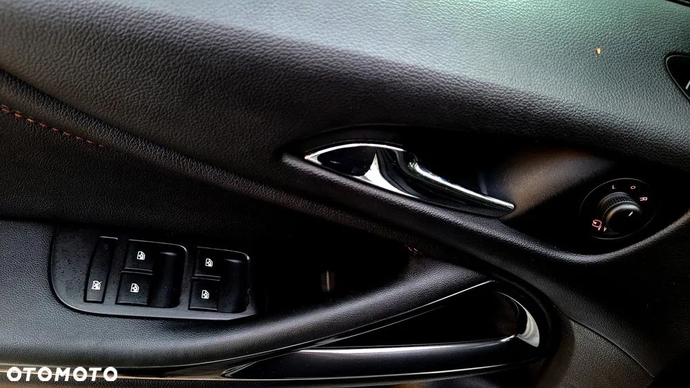 Opel Zafira 2.0 D (CDTI) Automatik Business Edition - 18