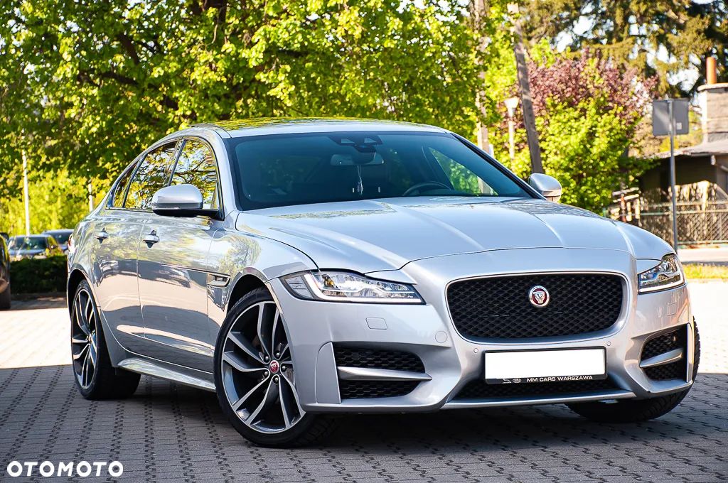 Jaguar XF 2.0 T R-Sport - 1