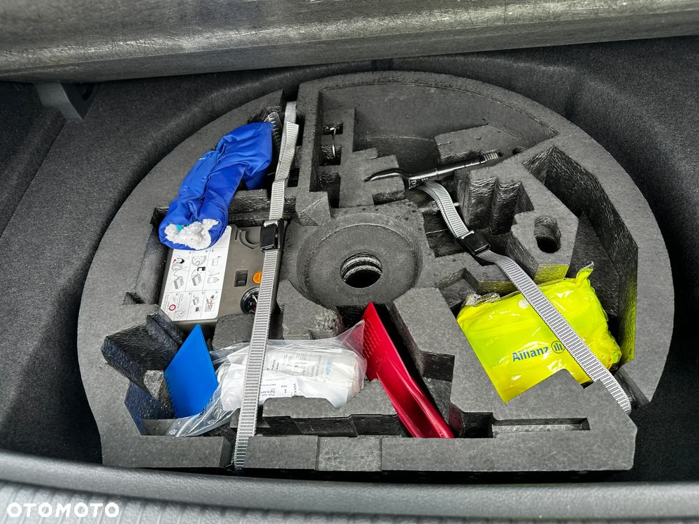 Volkswagen Golf Sportsvan - 29