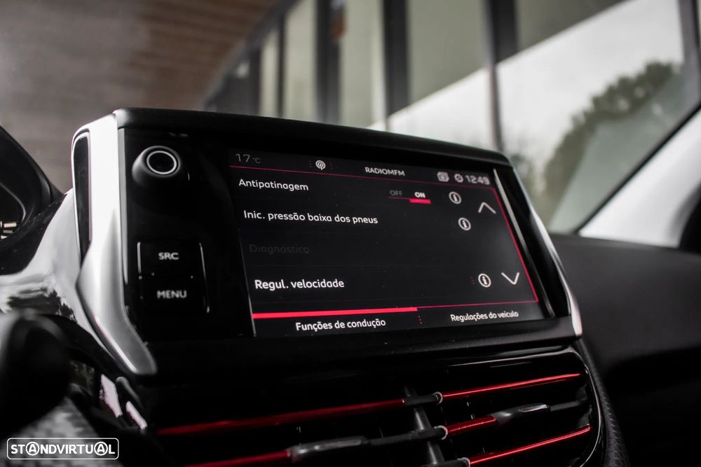 Peugeot 2008 1.2 PureTech GT Line EAT6 - 45