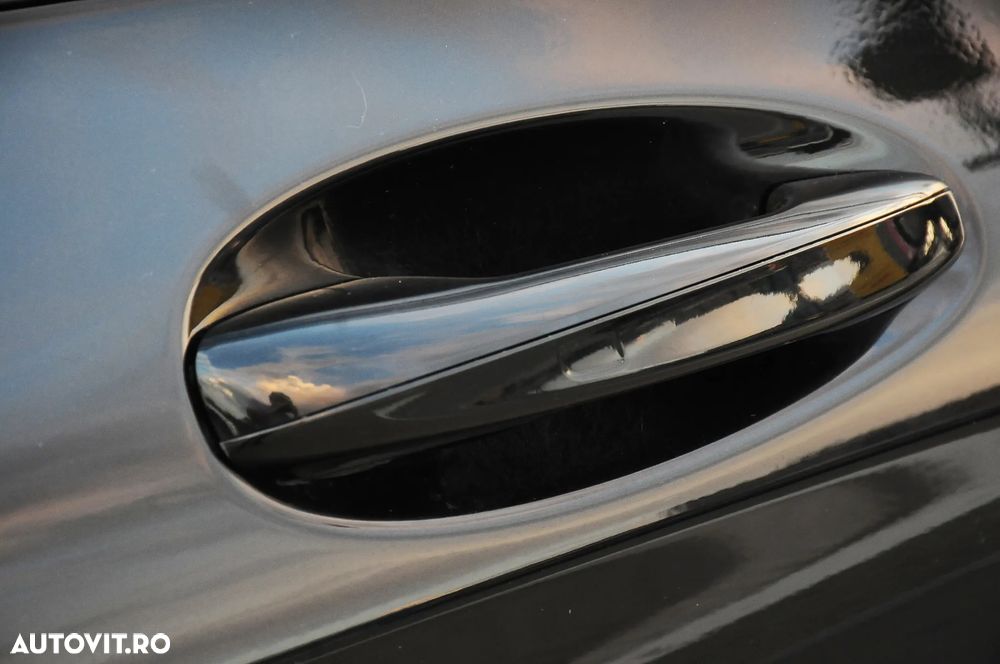 Mercedes-Benz S 500 4MATIC Aut - 35
