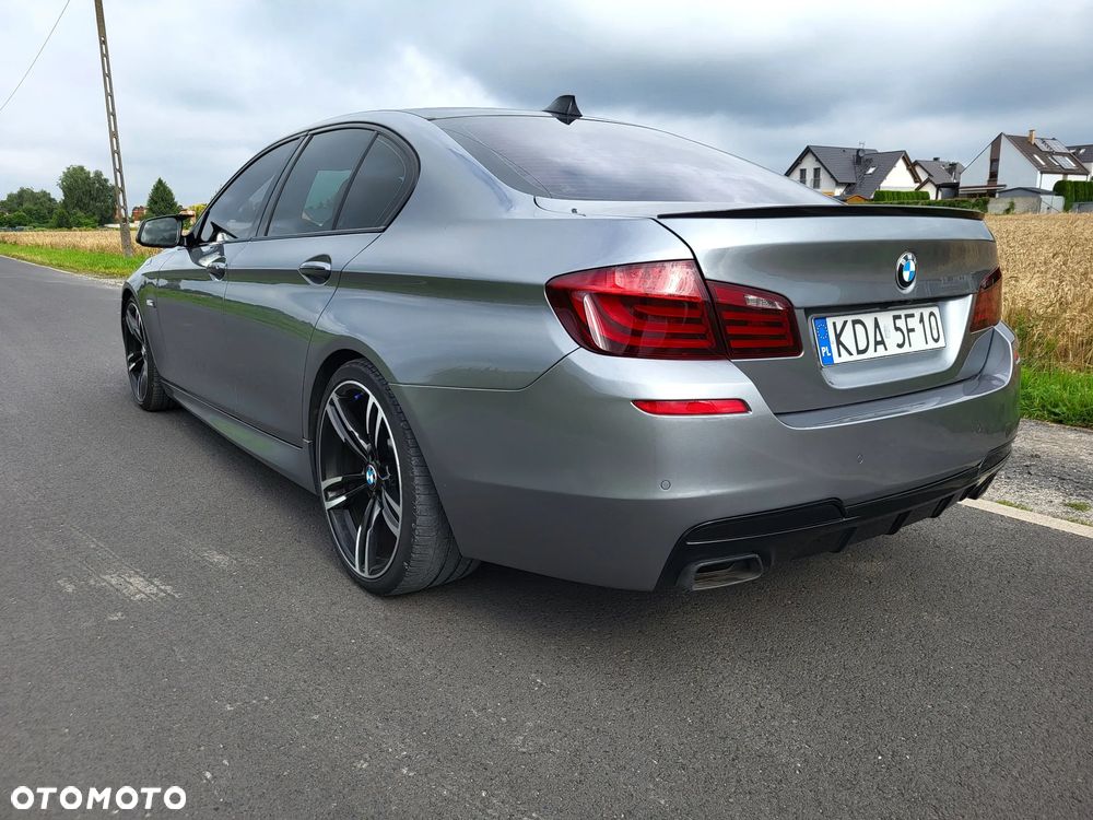 BMW Seria 5 530d xDrive - 7