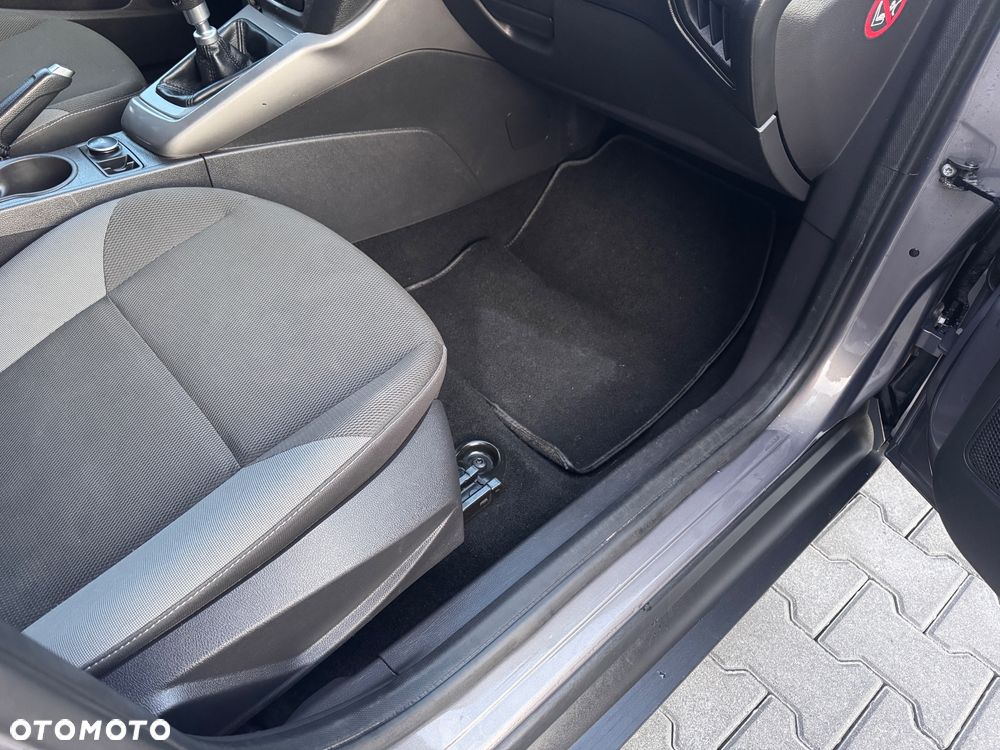 Ford Focus 1.6 TDCi Edition Start - 17