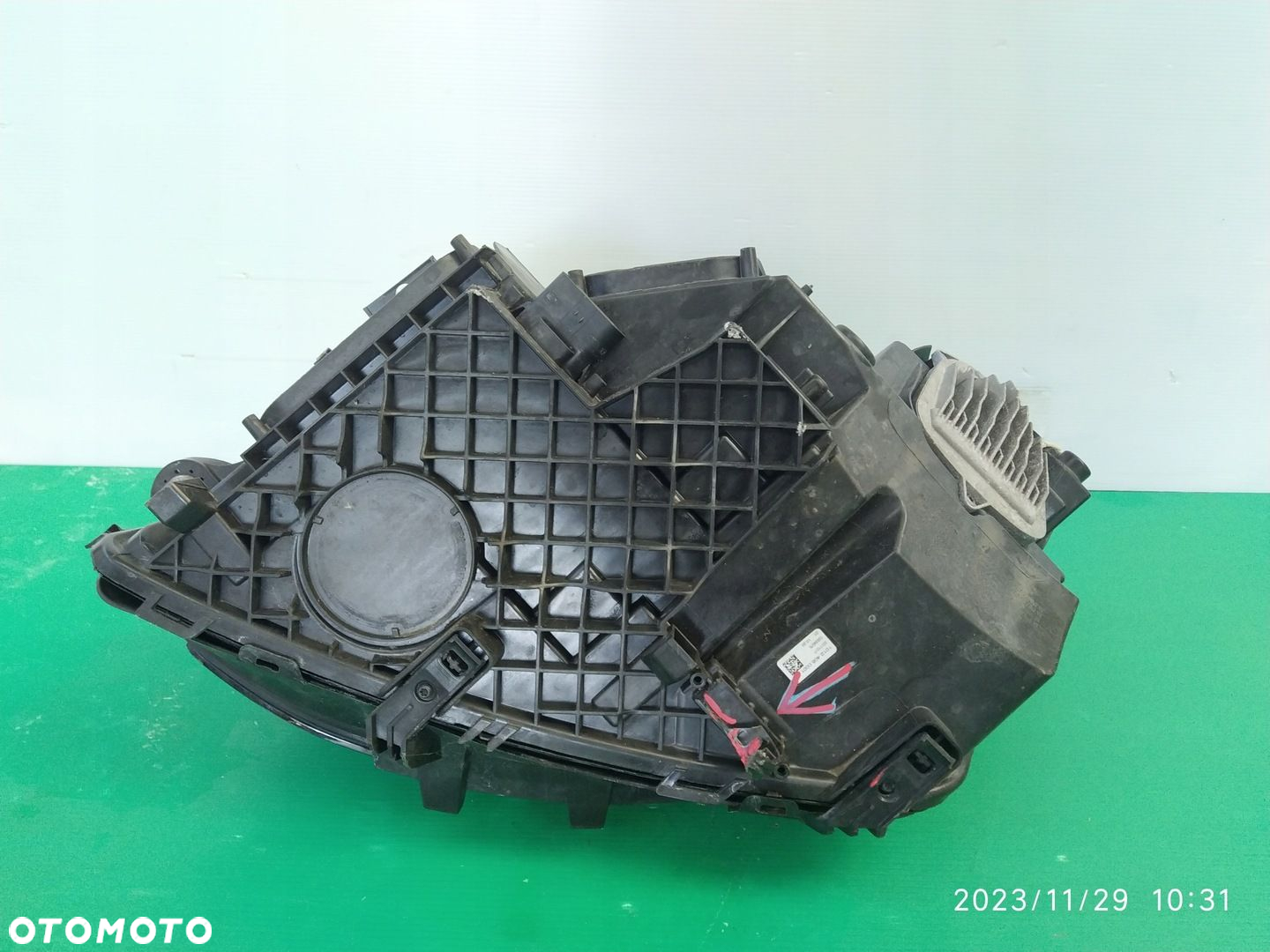LAMPA PRAWY PRZÓD MERCEDES GLC W253 A2539065801 - 12