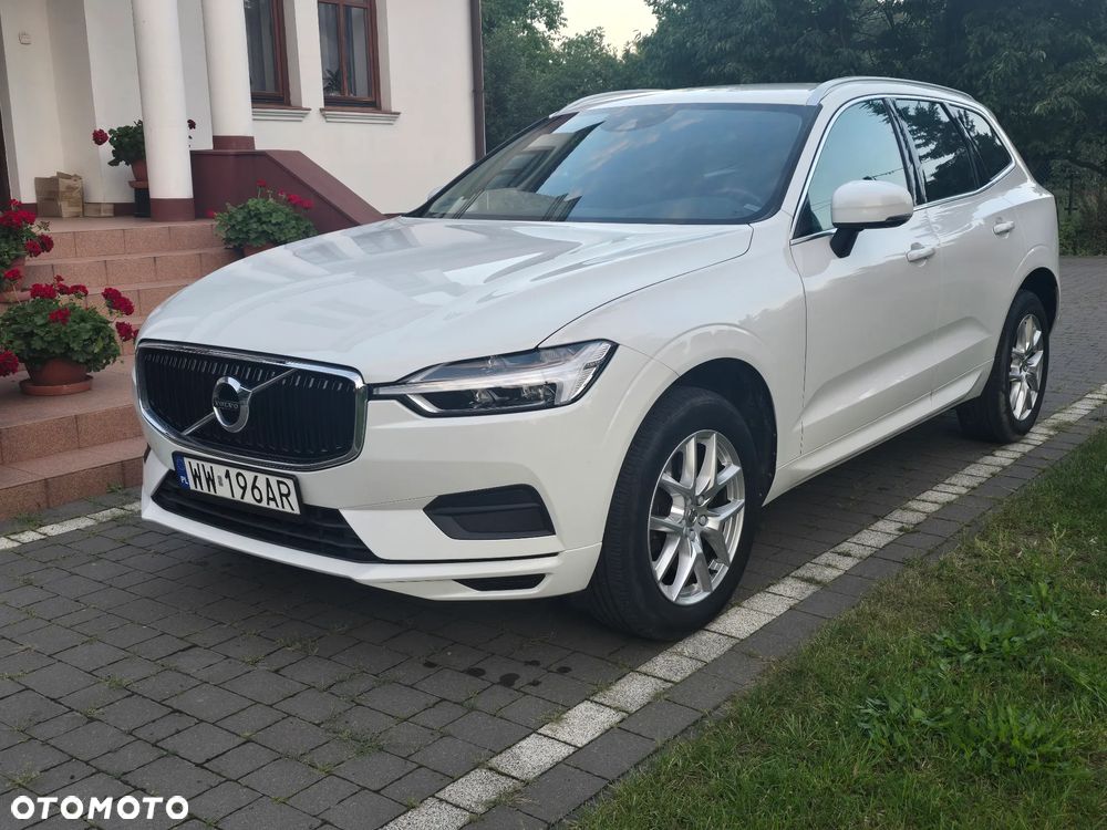 Volvo XC 60 T4 Momentum Pro - 1