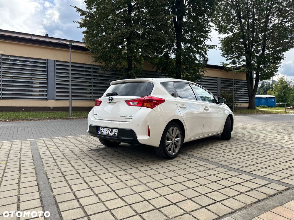 Toyota Auris 1.8 HSD Luna - 5