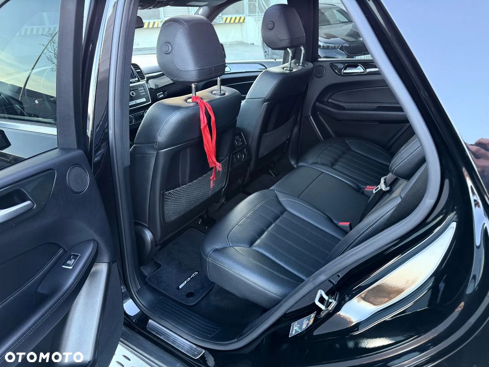 Mercedes-Benz GLE 400 4Matic 9G-TRONIC AMG Line - 23