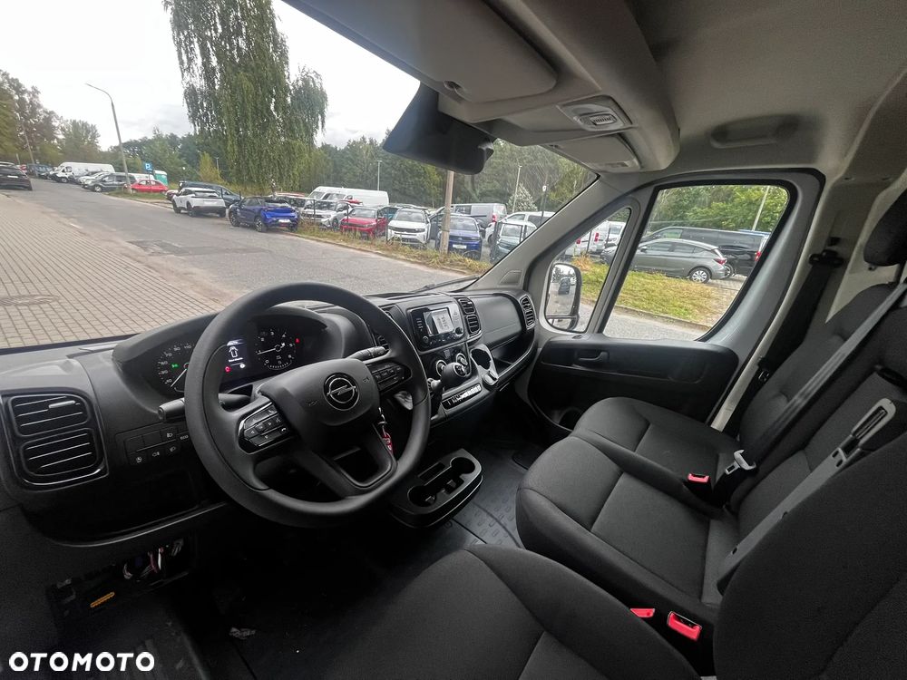 Opel Movano Furgon L2H2 - 11