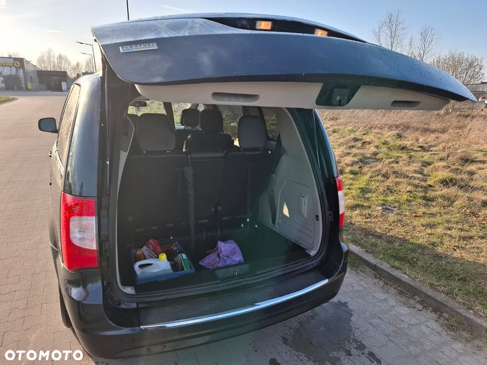 Chrysler Town & Country 3.6 Touring - 8