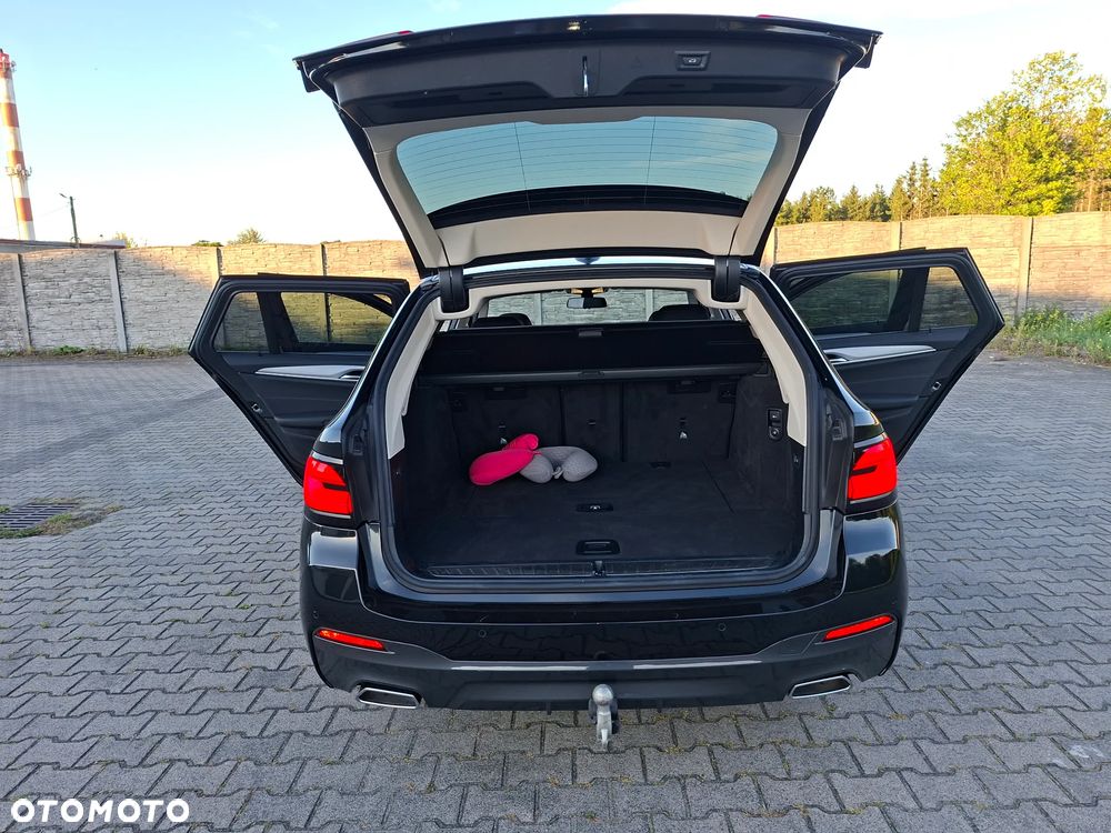 BMW Seria 5 520d Touring - 10